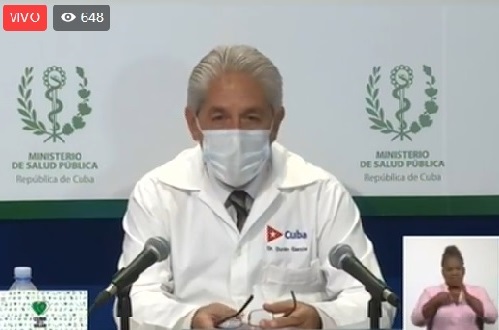 Doctor santiaguero Francisco Duran en la habitual rueda de prensa sobre la lucha contra el nuevo coronavirus en Cuba
