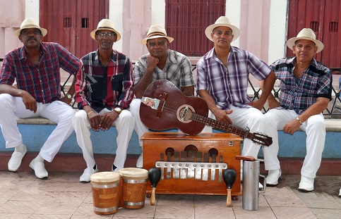 Tras la grabación del CD “Este es nuestro Changüí”, en los estudios EGREM Siboney de Santiago de Cuba.