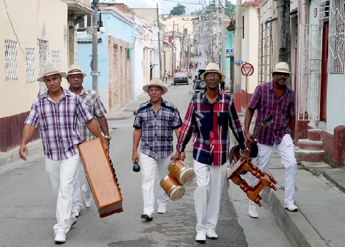 Tras la grabación del CD “Este es nuestro Changüí”, en los estudios EGREM Siboney de Santiago de Cuba. Foto: Carlos Ponce de León 