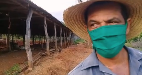 Juan Manuel Rodríguez y su familia producen alimentos en El Peladero, Uvero, en Guamá..