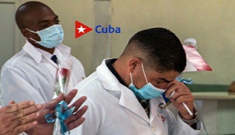 Llegada de los colaboradores cubanos de la salud procedentes de Turín, Italia. 