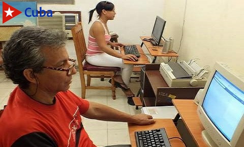 CMKC, Periodistas de la emisora provincial CMKC, Radio Revolución en defensa de las razones de Cuba. Foto: Santiago Romero Chang.