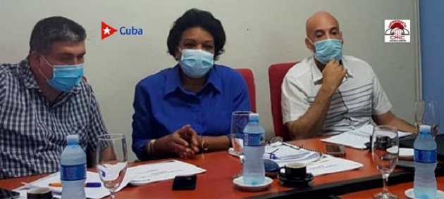 Inés María Chapman Waugh, vice primera ministra de la República de Cuba, analizó hoy, en el contexto de la Visita Gubernamental, el estado de las inversiones del sector hidráulico en el santiaguero municipio Palma Soriano
